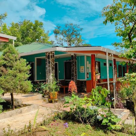Hotel Gitana Corcovado, Y Tour Operador Drakes Bay Екстериор снимка
