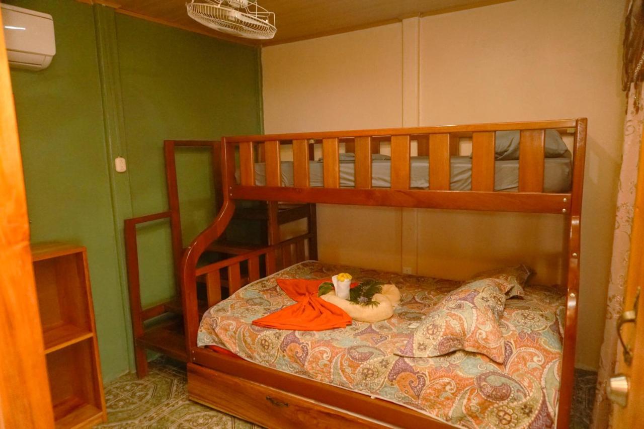 Hotel Gitana Corcovado, Y Tour Operador Drakes Bay Екстериор снимка