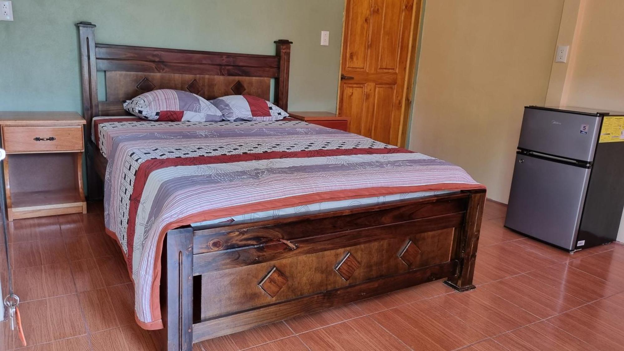 Hotel Gitana Corcovado, Y Tour Operador Drakes Bay Екстериор снимка