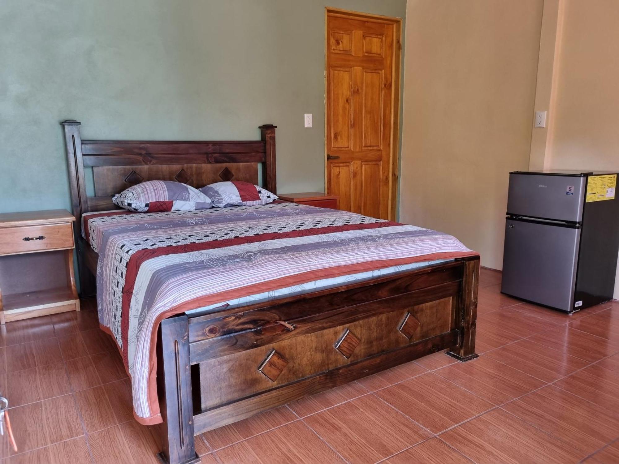 Hotel Gitana Corcovado, Y Tour Operador Drakes Bay Екстериор снимка