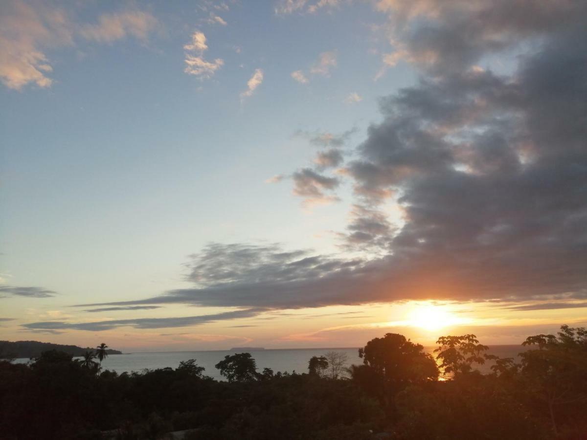 Hotel Gitana Corcovado, Y Tour Operador Drakes Bay Екстериор снимка